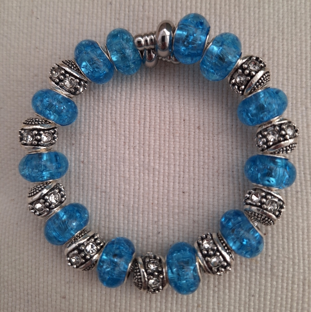 Elegant Blue and Silver Beaded Bracelet